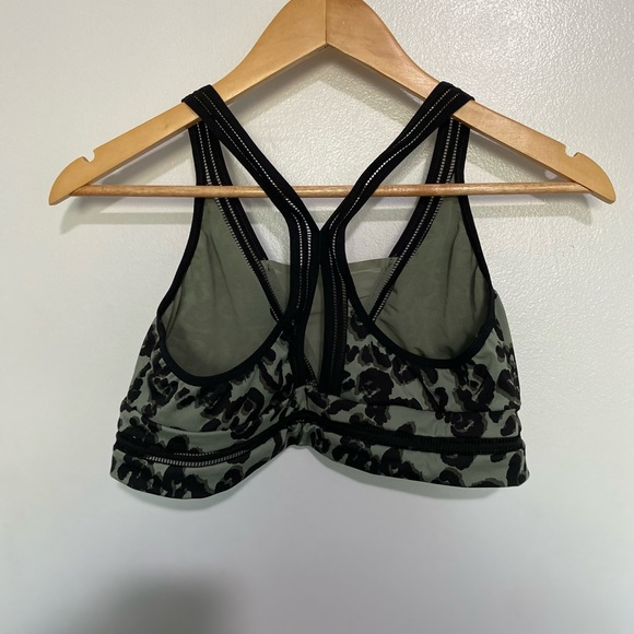 VICTORIA’S SECRET Black Green Cheetah Low Impac Sport Bra Yoga Workout Sz L - Picture 5 of 12